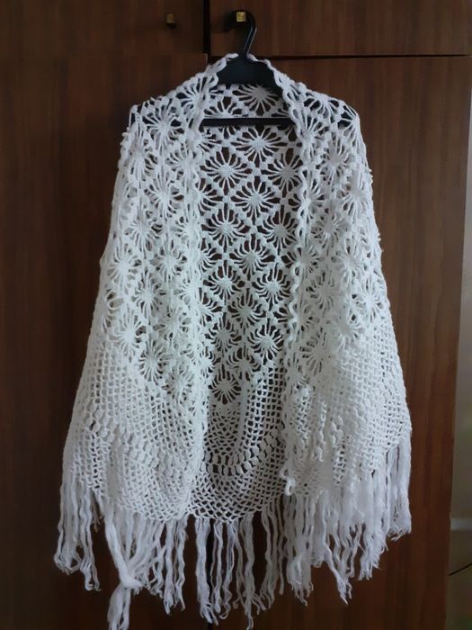 Продам шаль,белая ,новая