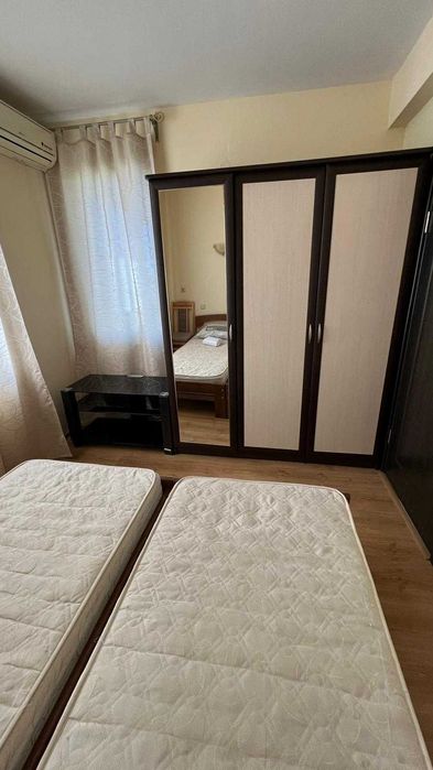 Продава нова 2 етажна къща с собствен басейн в с. Гюльовца