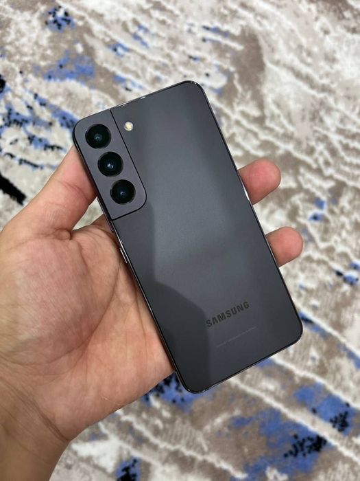 Samsung galaxy s22 5G 8/256gb holati yaxshi