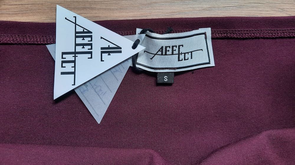 Къс топ с дълъг ръкав на Affect Plovdiv