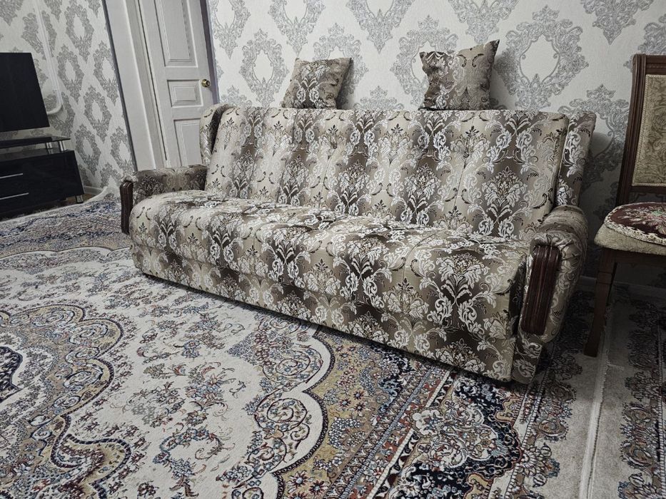Диван и кресла в хорошем состоянии
