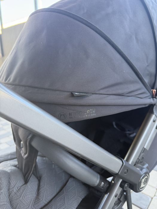 Продам коляску INING BABY