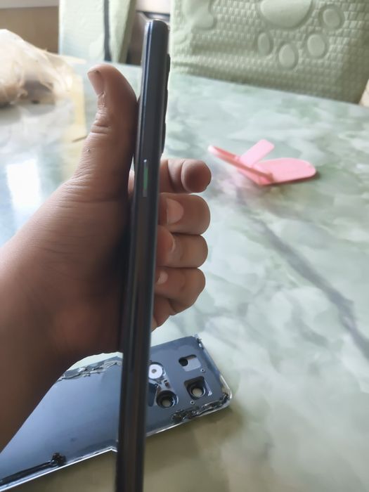 Oppo reno6pro не зарижаиетса