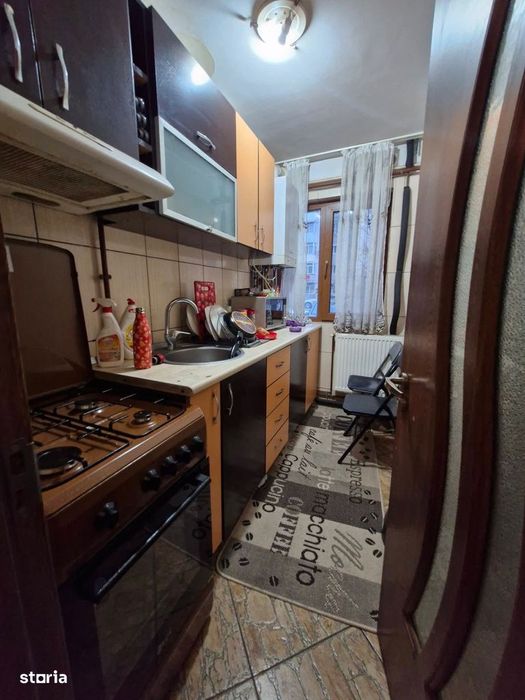 Semidecomandat, parter, balcon, Craiovita Noua-Bigul Vechi