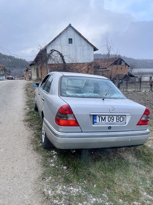 Mercedes w202 c180 1994 fara rugina