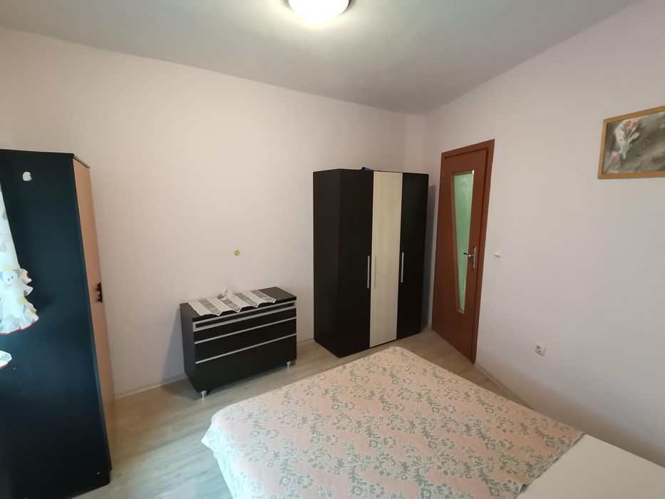 Дава се под наем Двустаен апартамент в Бургас, Лазур - 65 кв.м за 348.84 € - Снимка #3