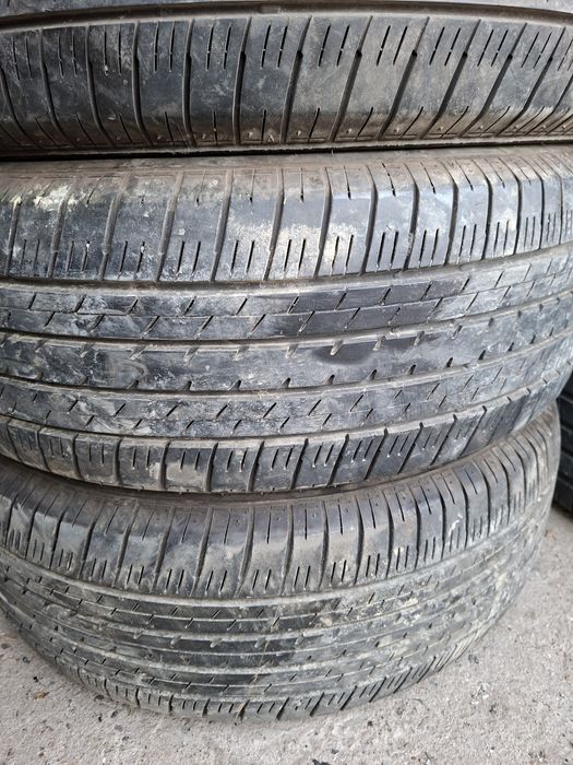 Продам шины 235/60/18  бриджестон