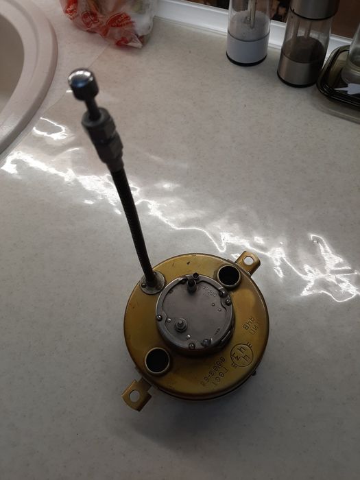 Часы автомобильные