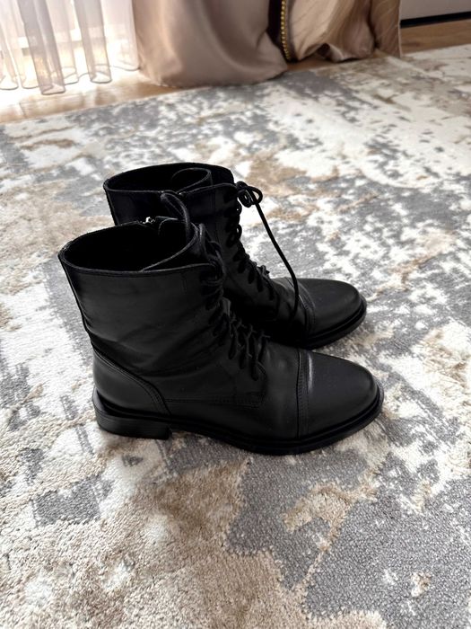 Полусапожки. Размер 38, кожа, черные.