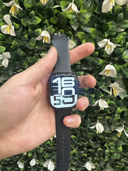 Apple Watch 10 green line