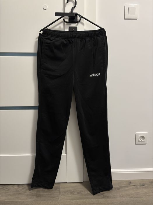 Vand Pantaloni Adidas / Marimea S