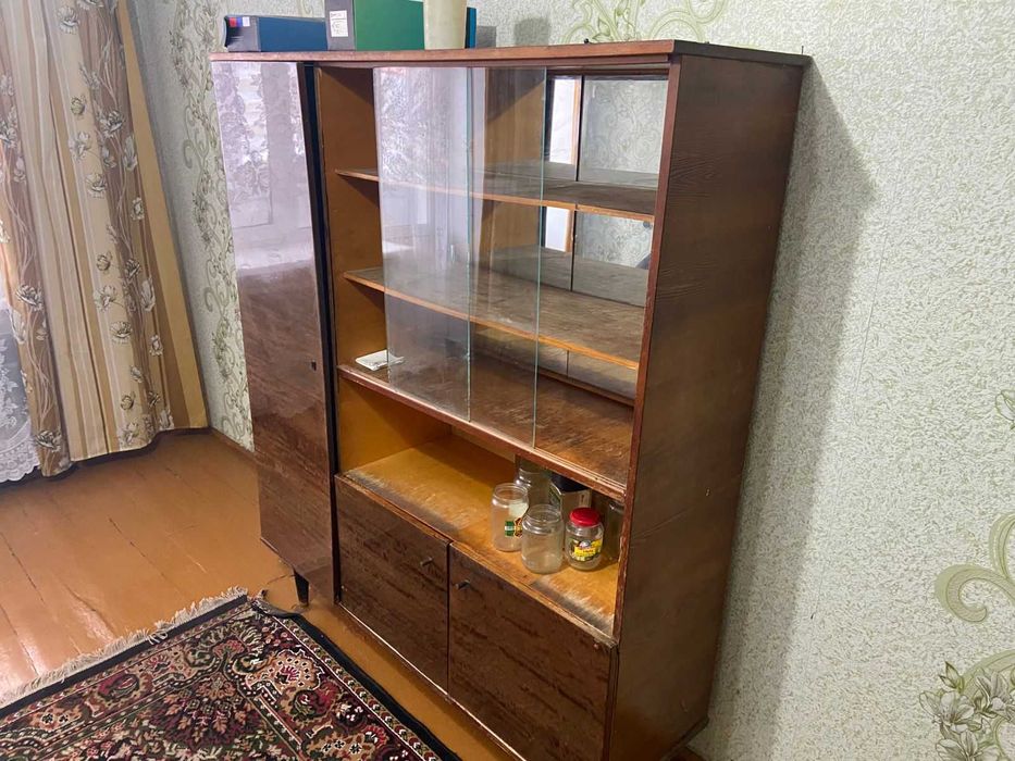 Шкаф гостинный б/у