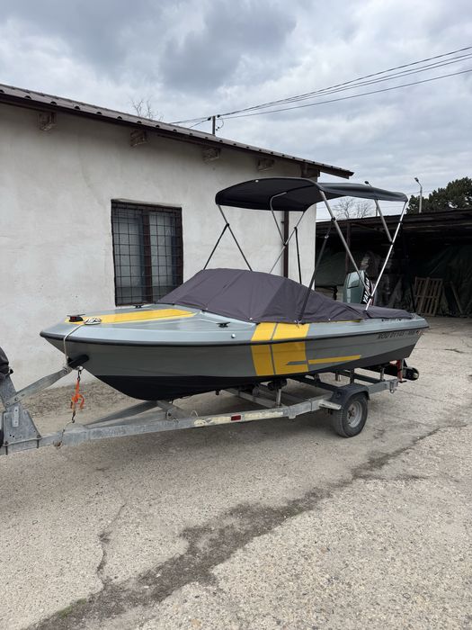 Barca de vanzare