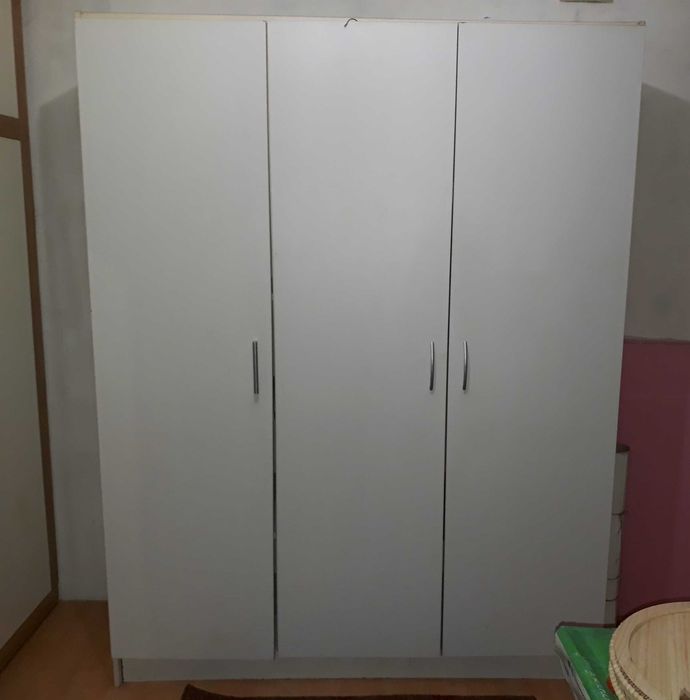 Dulap de haine alb cu 3 usi din pal