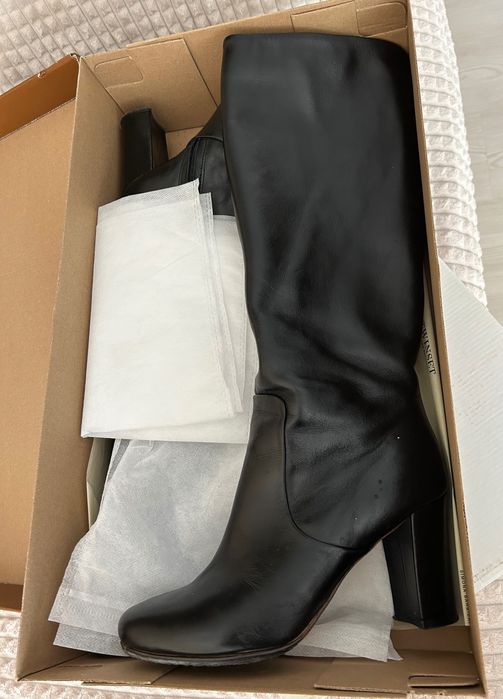 Cizme din piele , lungi , mărimea 38