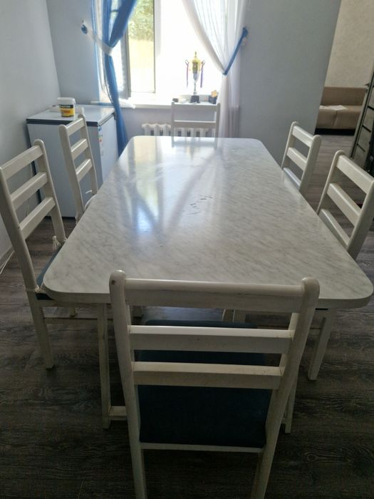 Кухонный стол комплект