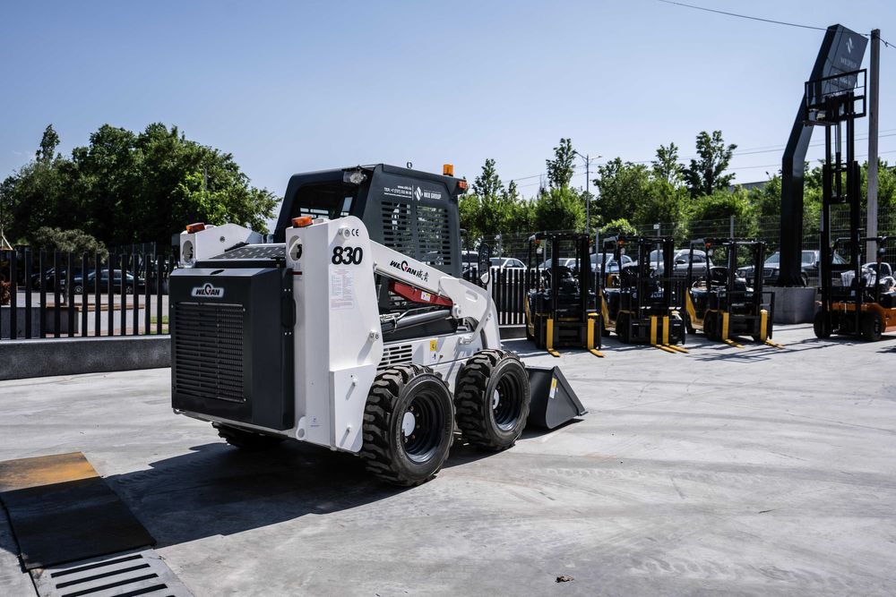 Мини фронтальный погрузчик Wecan WT 830