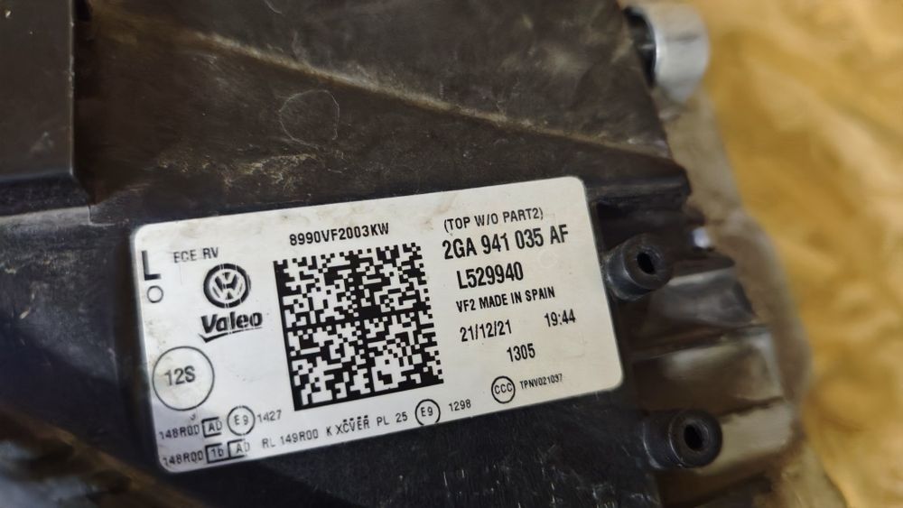 Ляв фар за Фолксваген Т рок  Volkswagen T Roc   I.Q LED  2ga a11