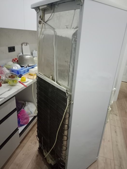 Холодильник Бирюса