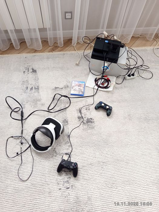 Play Station 4 with VR