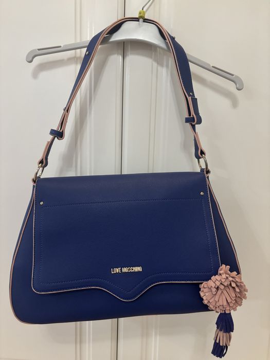 Geanta umar Love Moschino