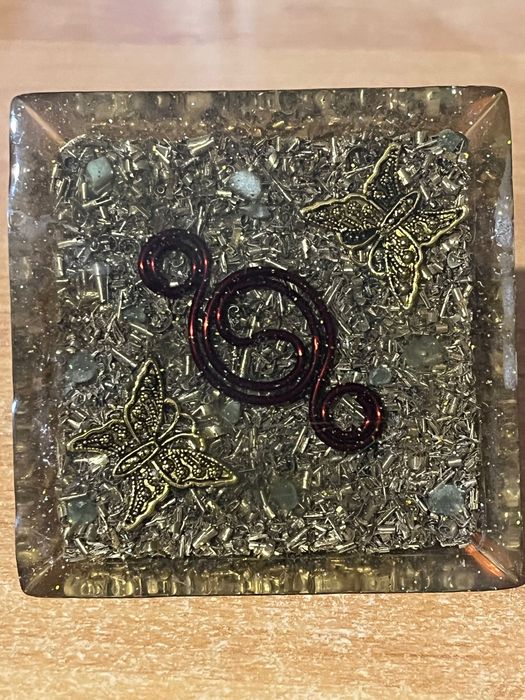 Оргонитна пирамида - Благополучие, Енергия, Радост, Креативност