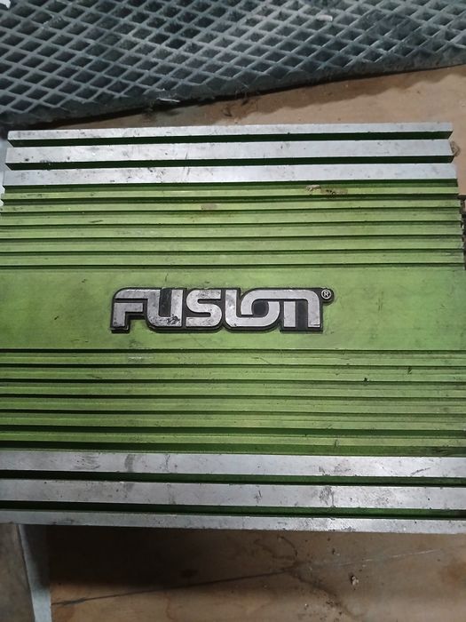 Продам усилитель