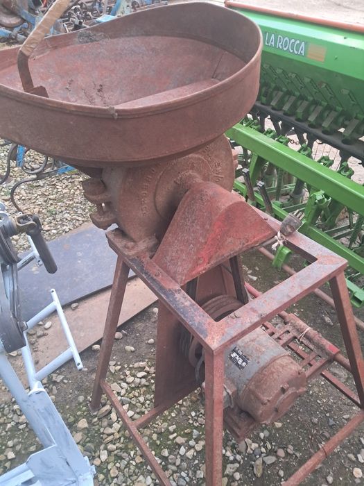 Moară  cereale..