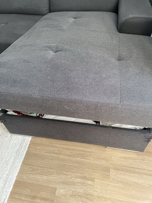 Canapea extensibila cu lada de depozitare