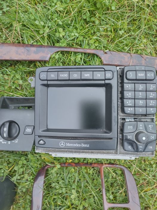 Части за Мерцедес W220