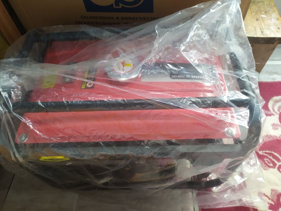 Продам генератор HONDA EG5500 CXS