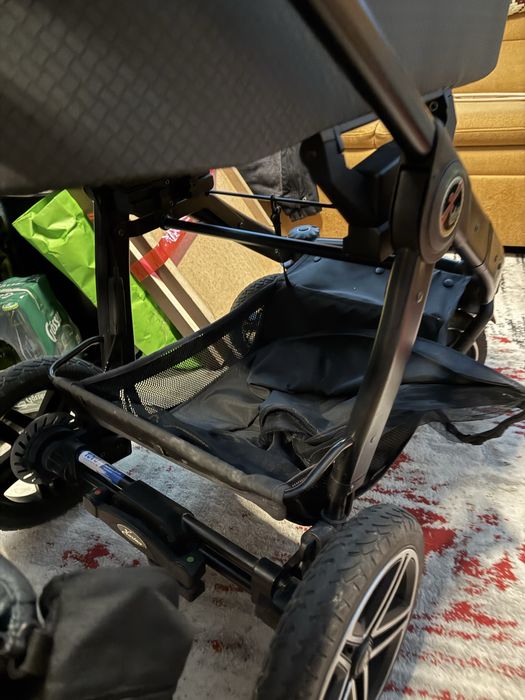 Carucior cu scoica cu prindere ISOFIX