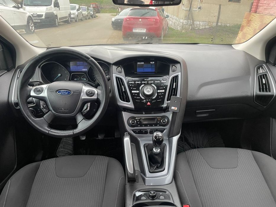 Vând Ford Focus Titanium