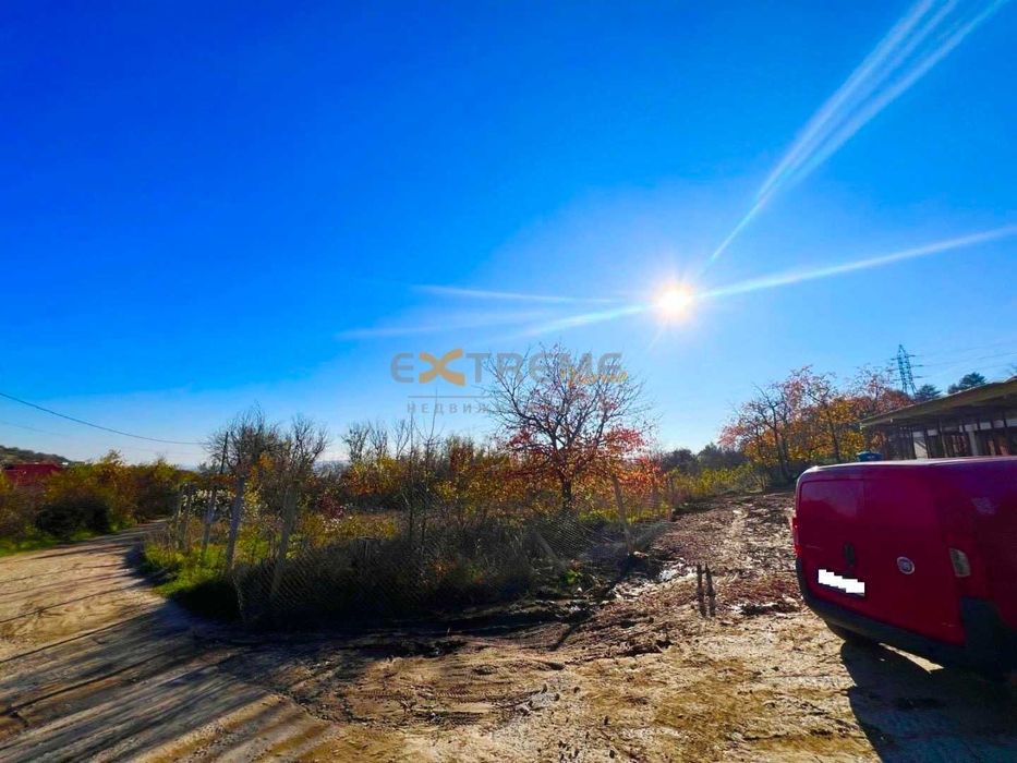 Парцел с Разрешение за строеж на къща РЗП 185 кв.м.