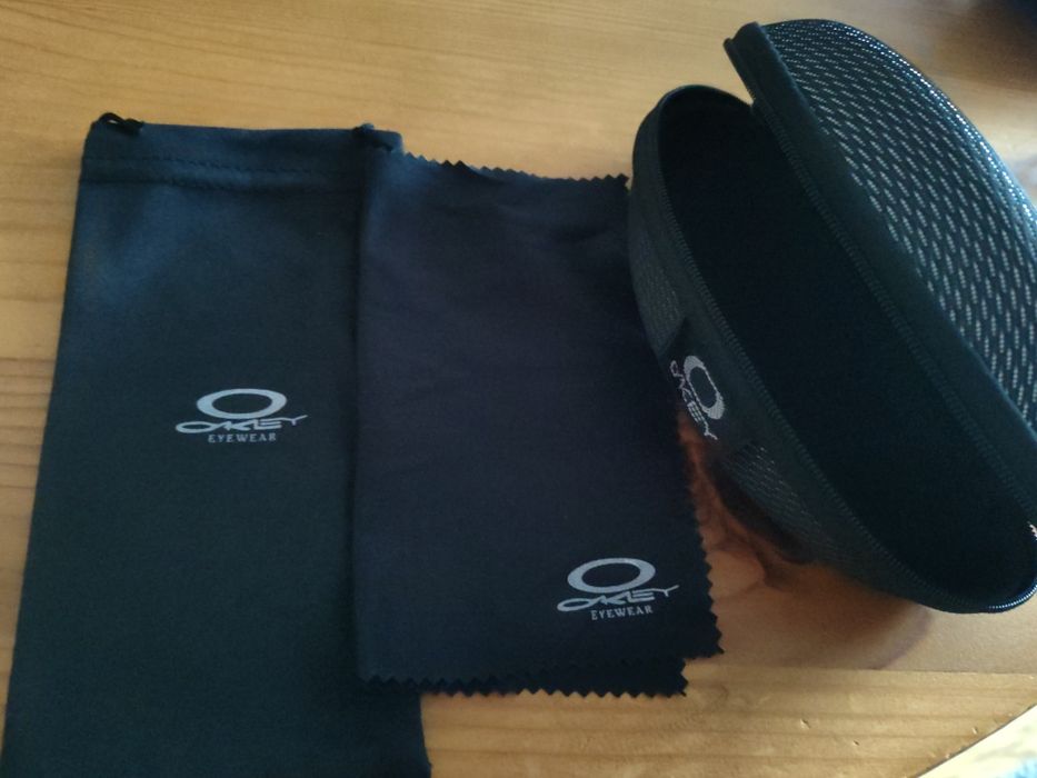 Слънчеви очила OAKLEY