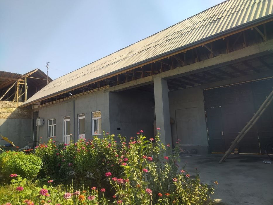 Uy sotiladi Narxi 45 ming $ . 6 soʻtix 4 xona