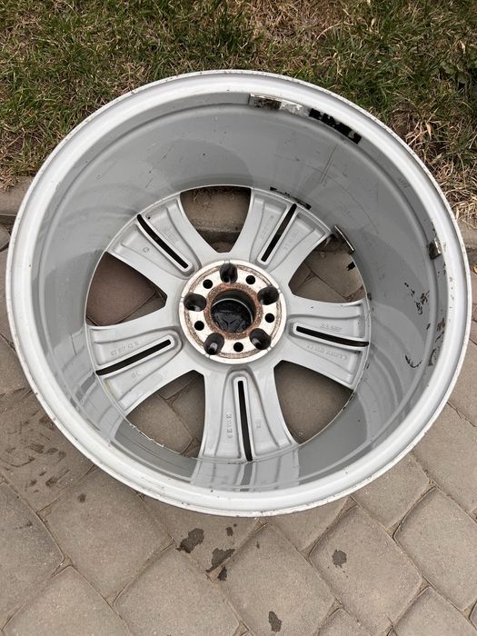 Диск новый R18 с резиной