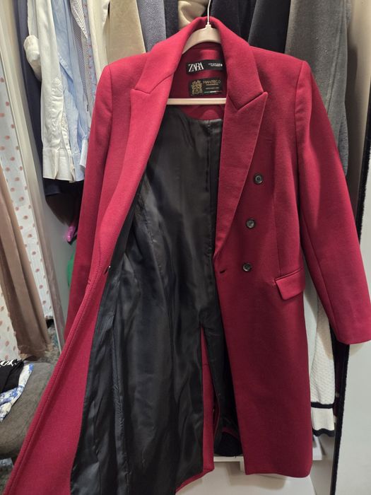 Чисто ново,без етикет,вълнено палто ZARA MANTECO