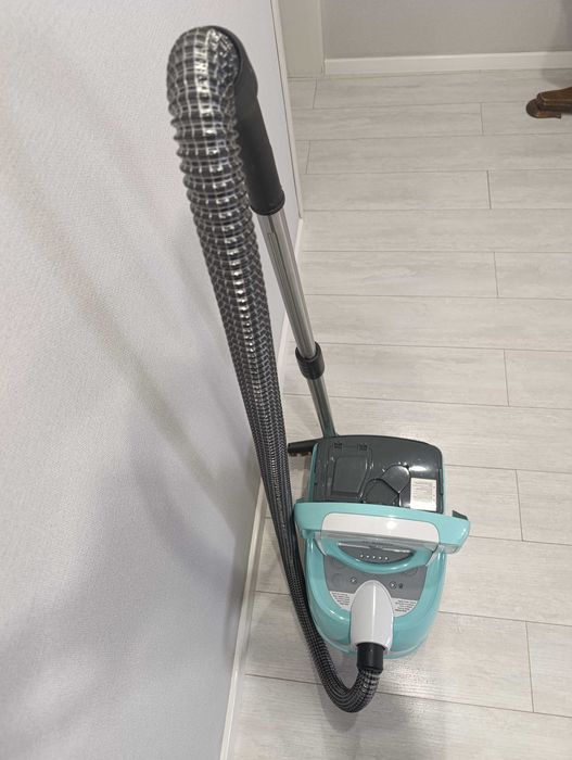 Продам Пылесос Bosch