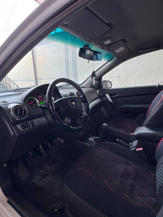 Автомобиль Сотилади