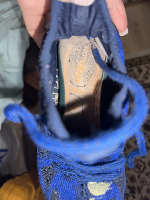 Детская обувь крассовки туфли