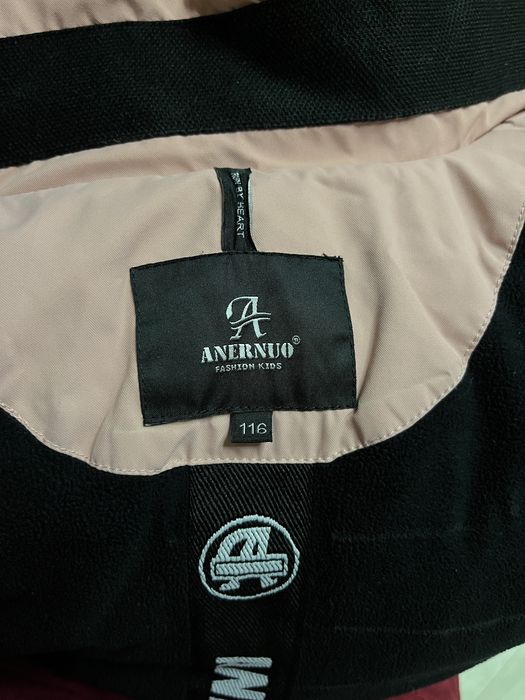 Продам зимний пуховик . Качество хорошее