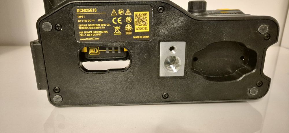 Laser dewalt cu lumina verde sau rosie