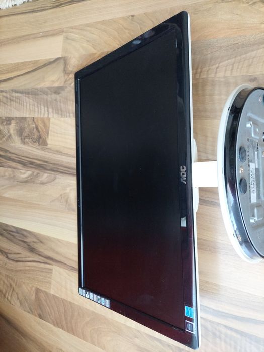 Monitor AOC e943fws ,diagonala 18 inch ,stare buna