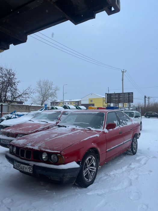 Бмв 520 на полном ходу