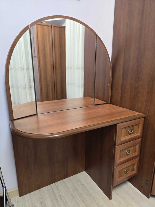 Туалетный столик