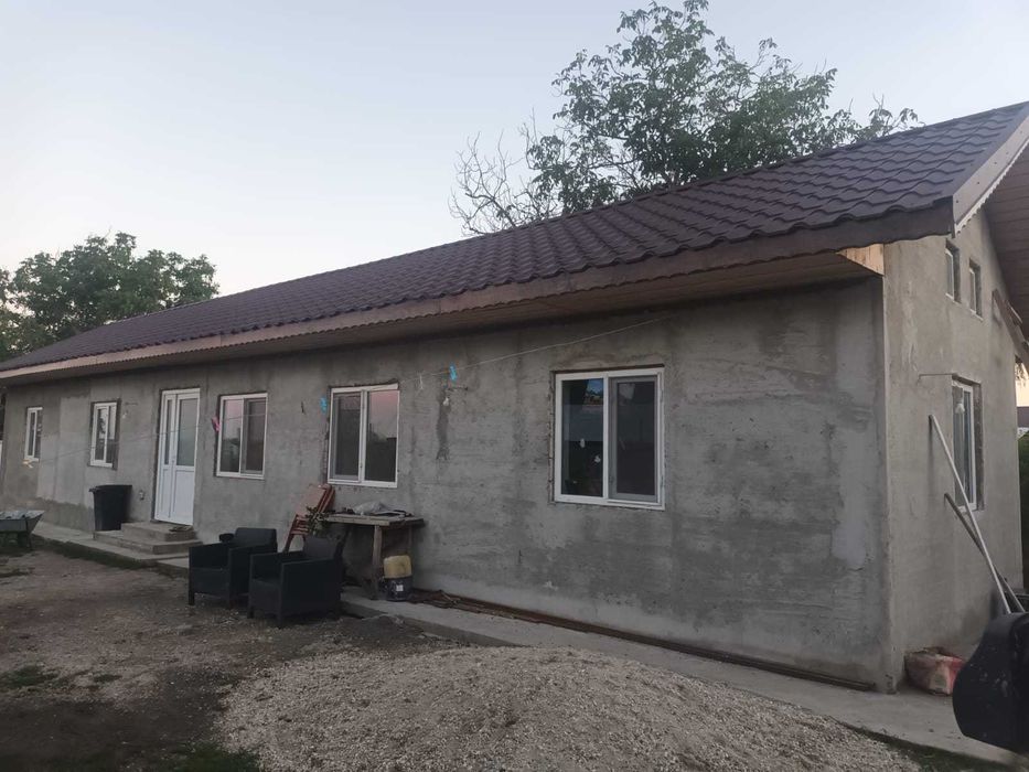 Tencuială Manuală în București și Împrejurimi – Lucrări Profesionale