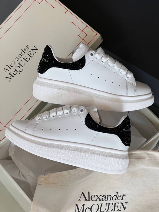 Adidasi dama Mcqueen