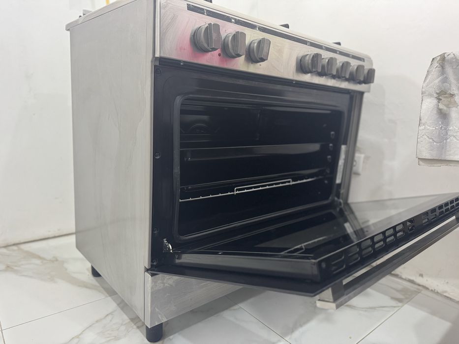 Продам газовую плиту