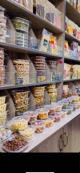 Продается отдел сладостей и подарков